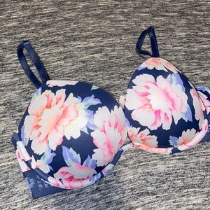 VS Pink Wear everywhere super pushup bra